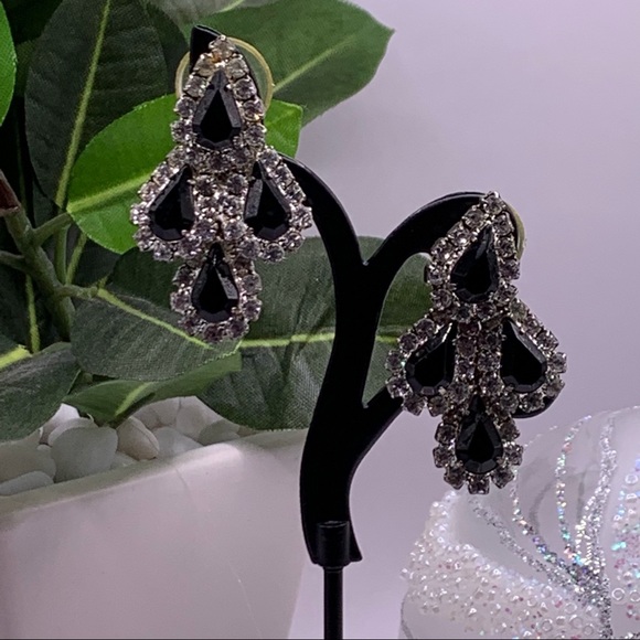 Silvertone rhinestone and black stone formal dress pierced earrings. - Picture 3 of 3